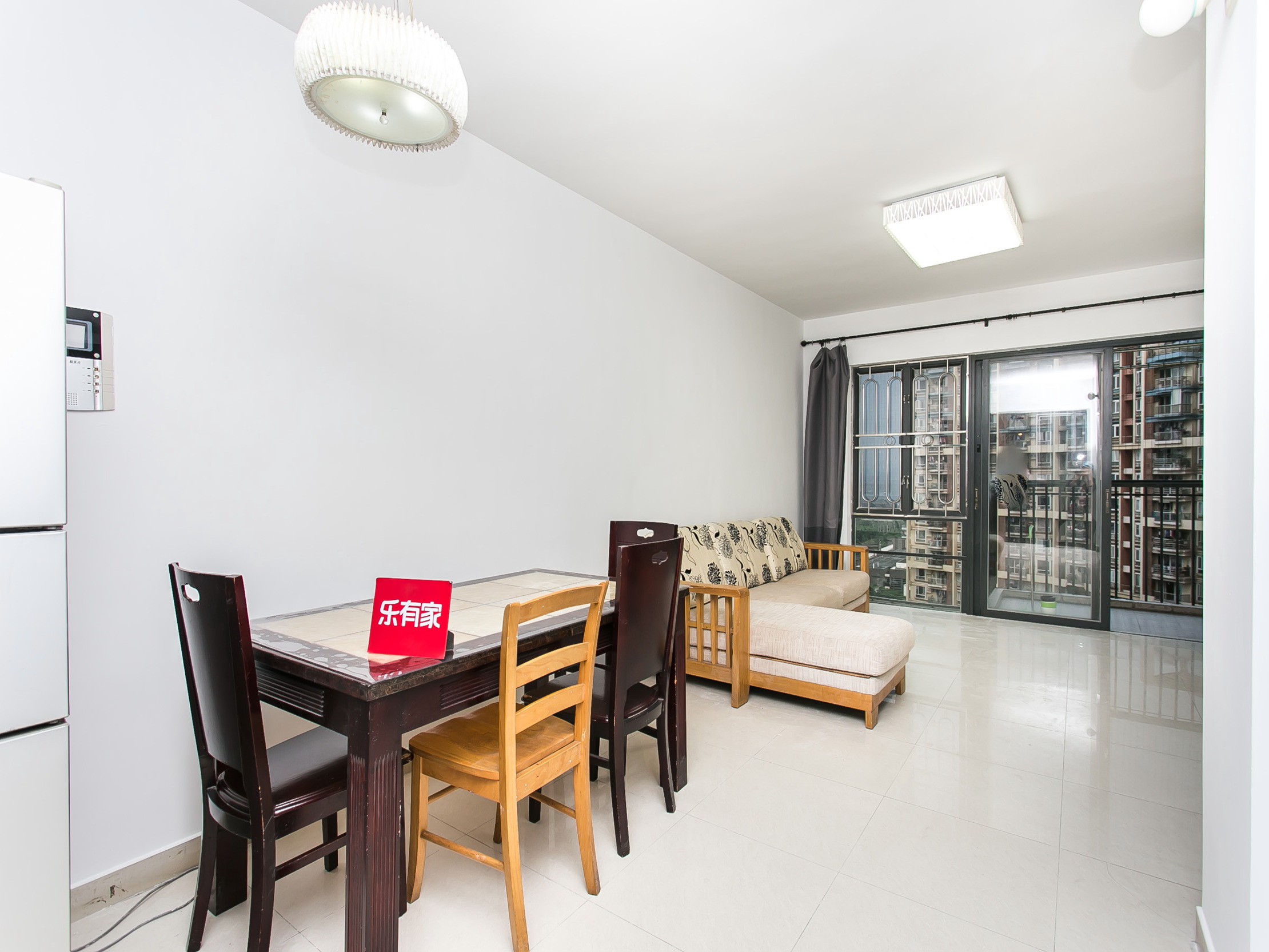 晶品居居家四房，产权优质，业主诚心出售！