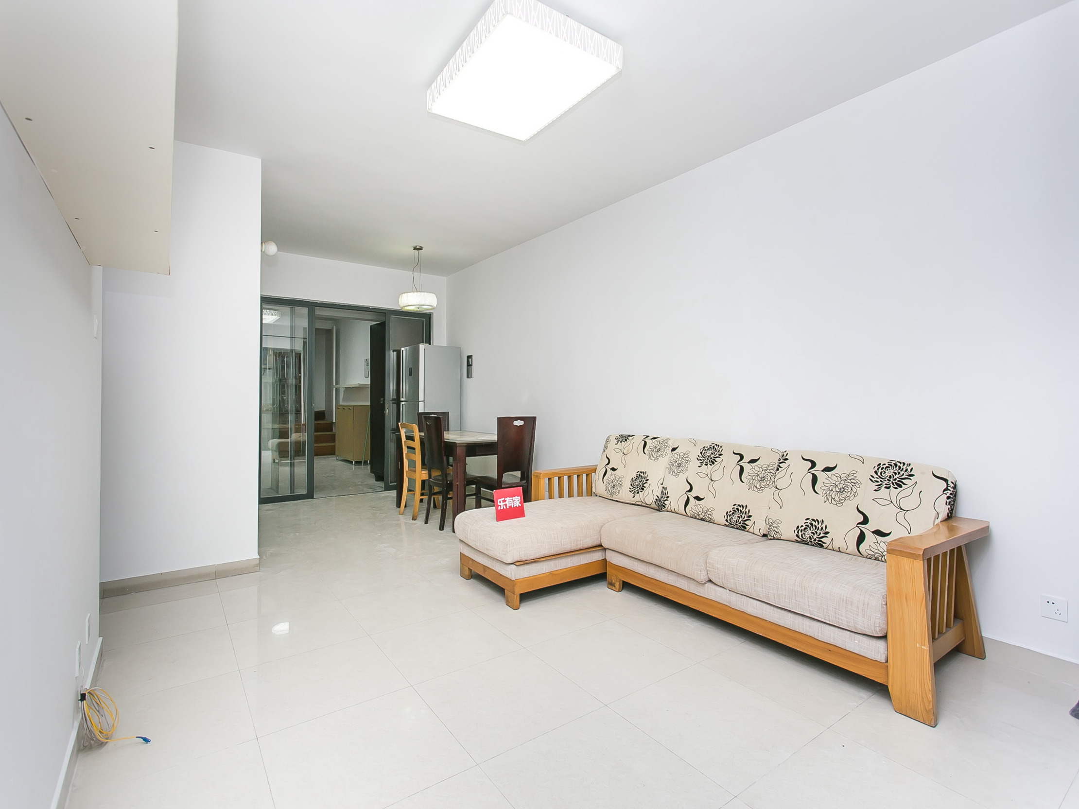 晶品居居家四房，产权优质，业主诚心出售！