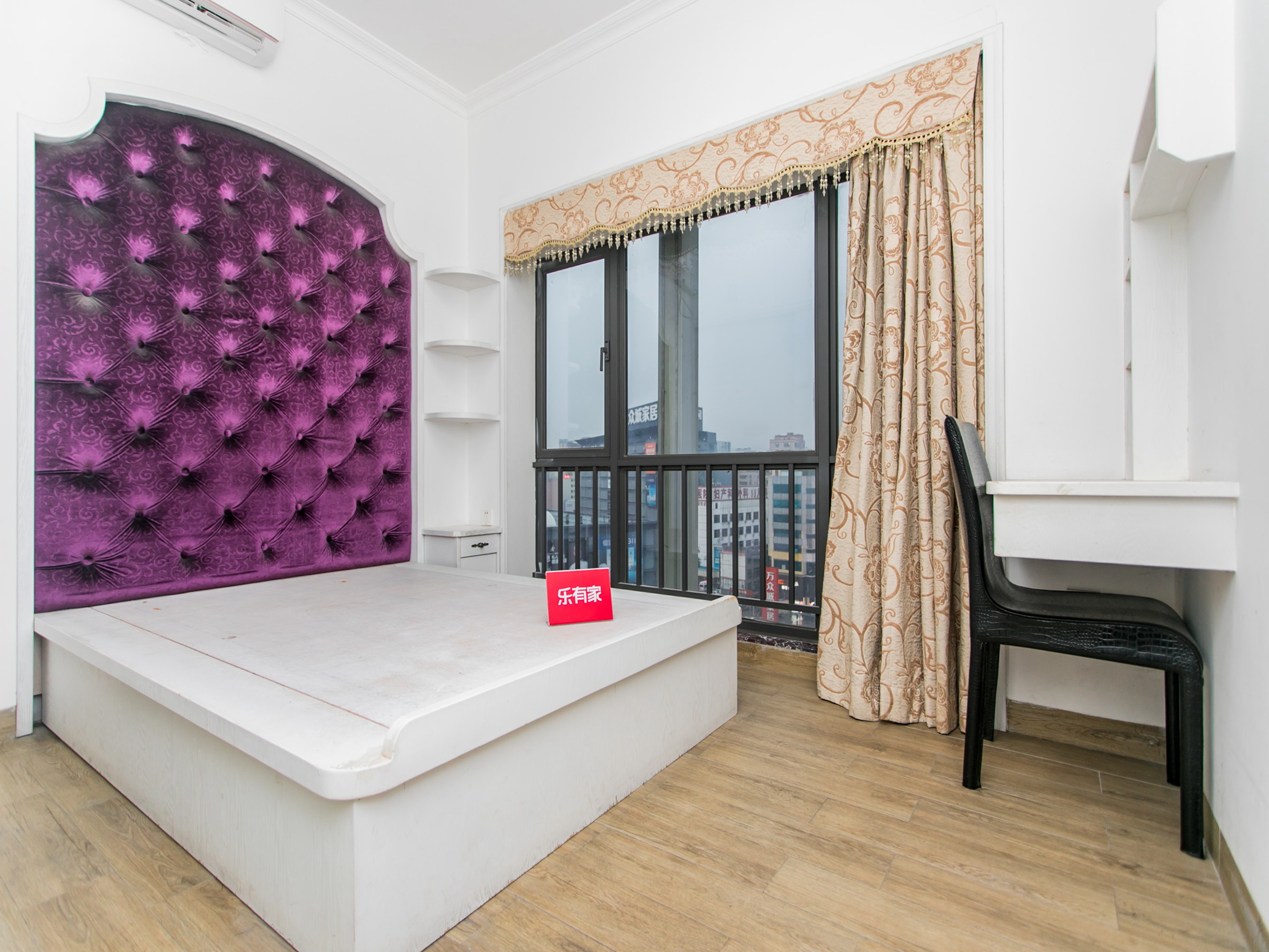 钥匙看房随时方便，双地铁口物业，家门口书包