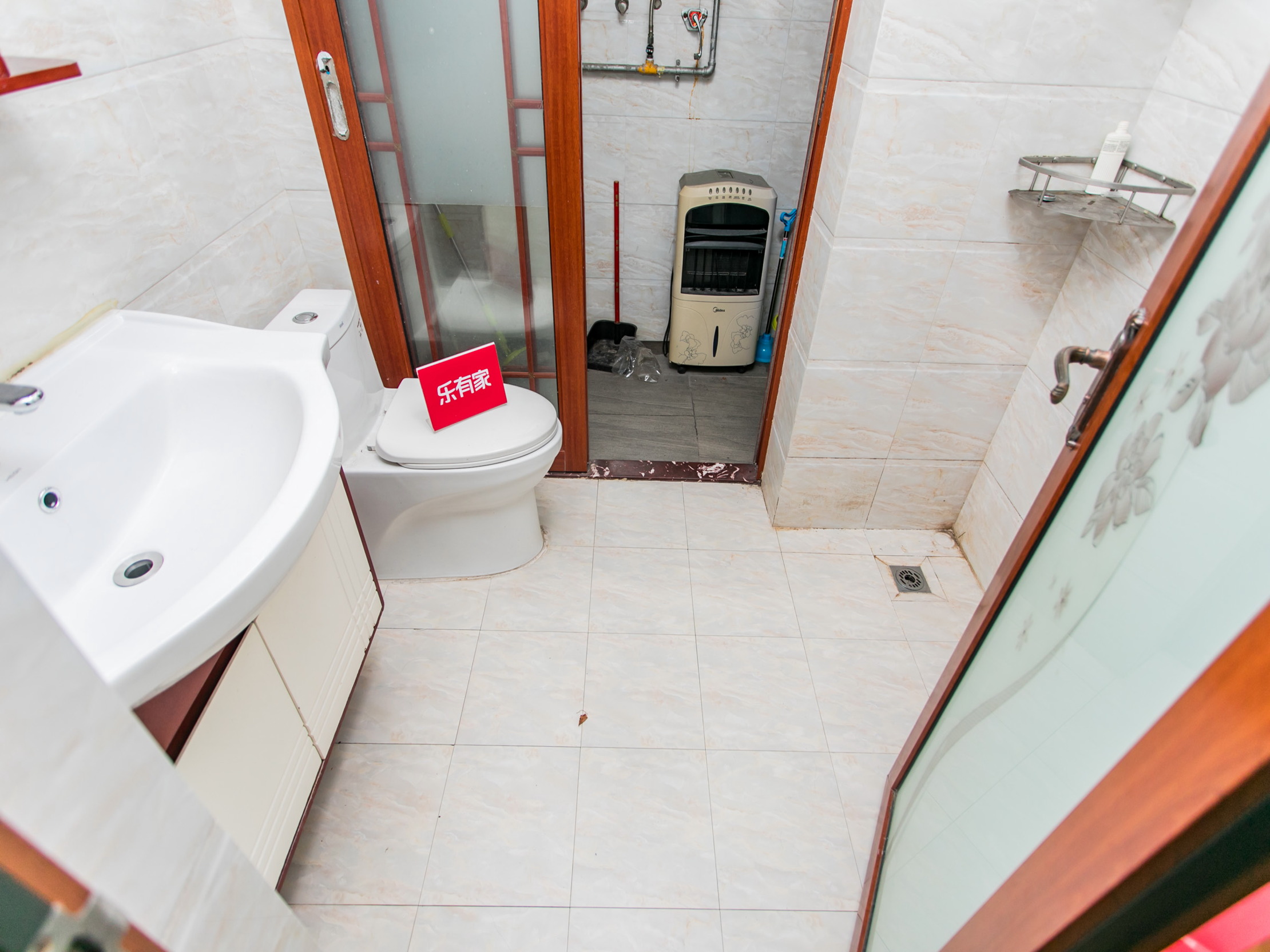 钥匙看房随时方便，双地铁口物业，家门口书包