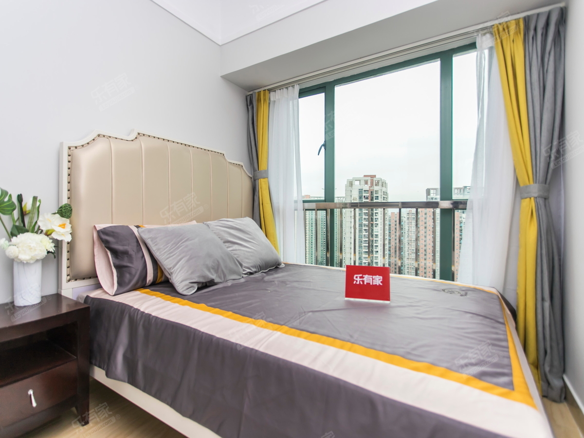 户型方正，采光通风好，居住舒服