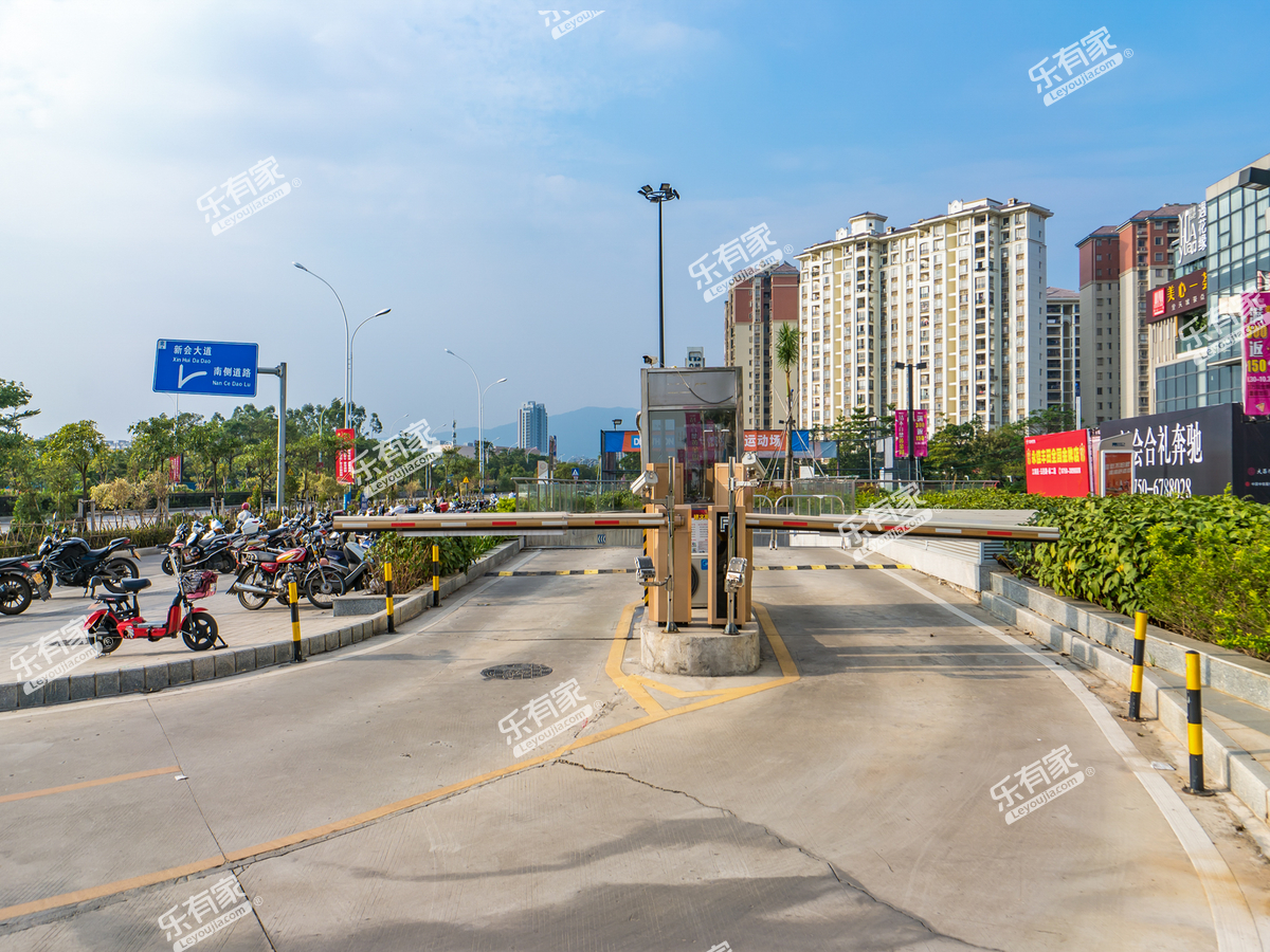 江门美吉特广场CCMAL一期B区一期A区小区实景图11