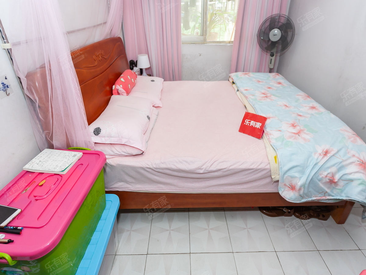 四海公园旁，高使用率2房，诚心出！