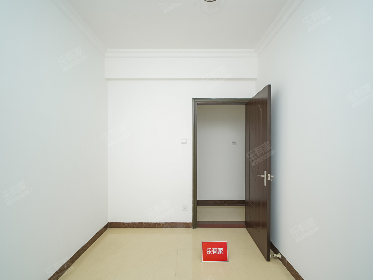 尚城花园三房出租