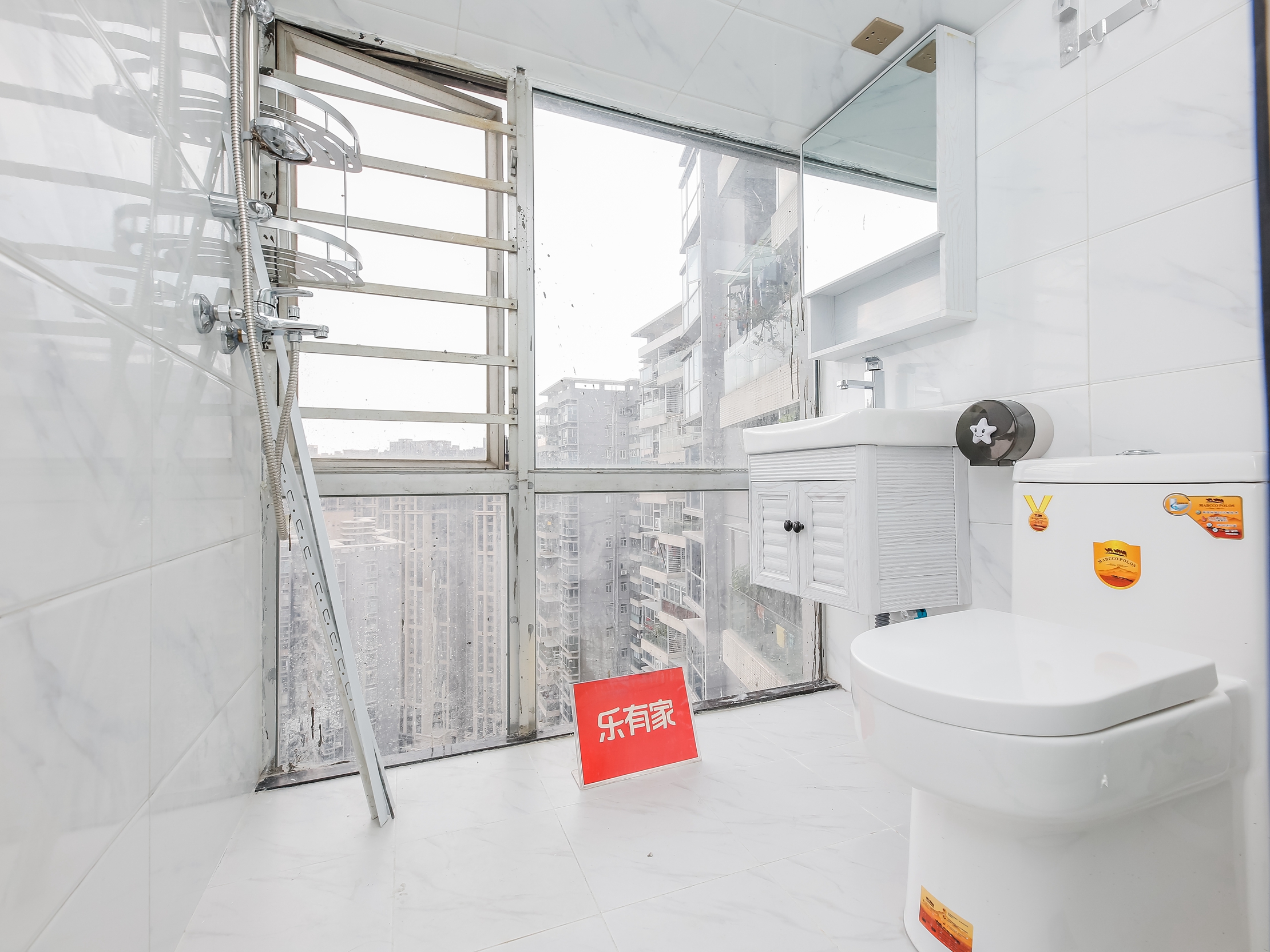 南向精装两房，理想居家选择