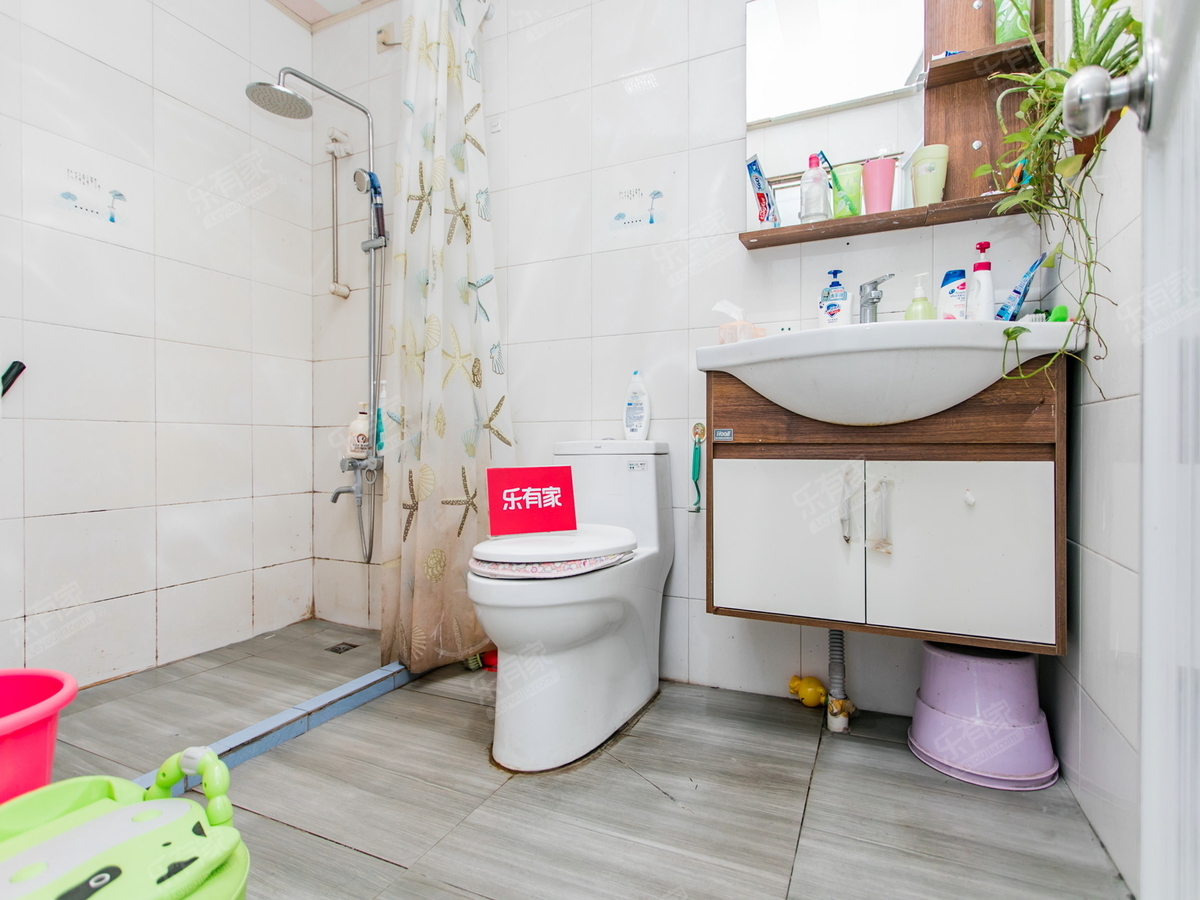 世纪春城大两房，业主诚心出售，看房方便