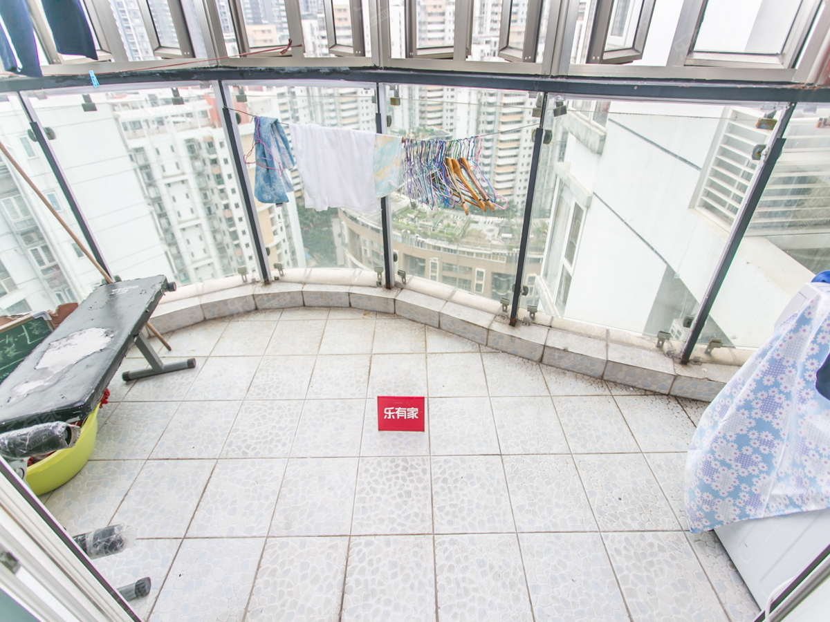 户型方正实用，中高楼层，采光通风优质，房源位置安静