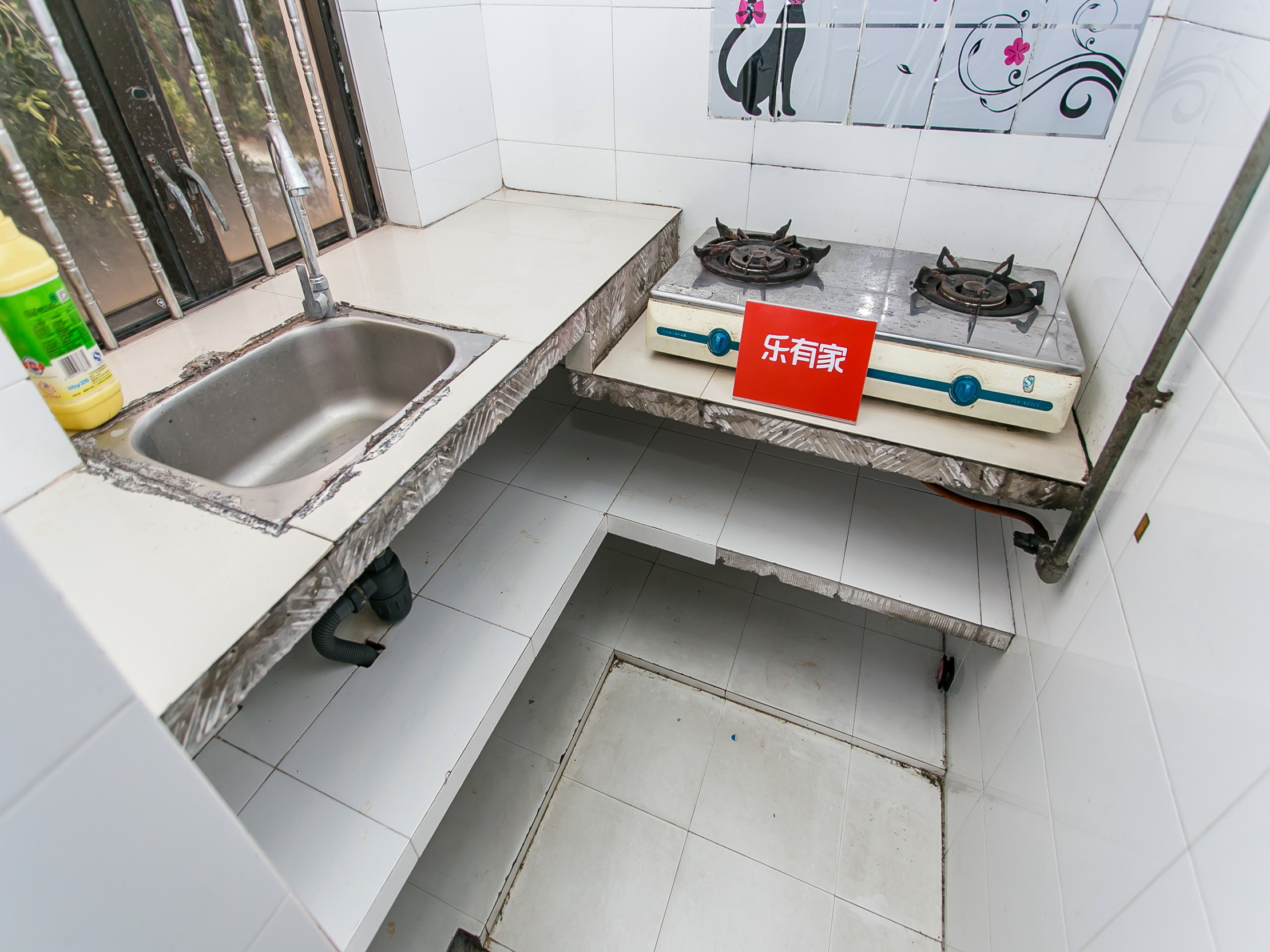 中间楼层，次新小区大一房