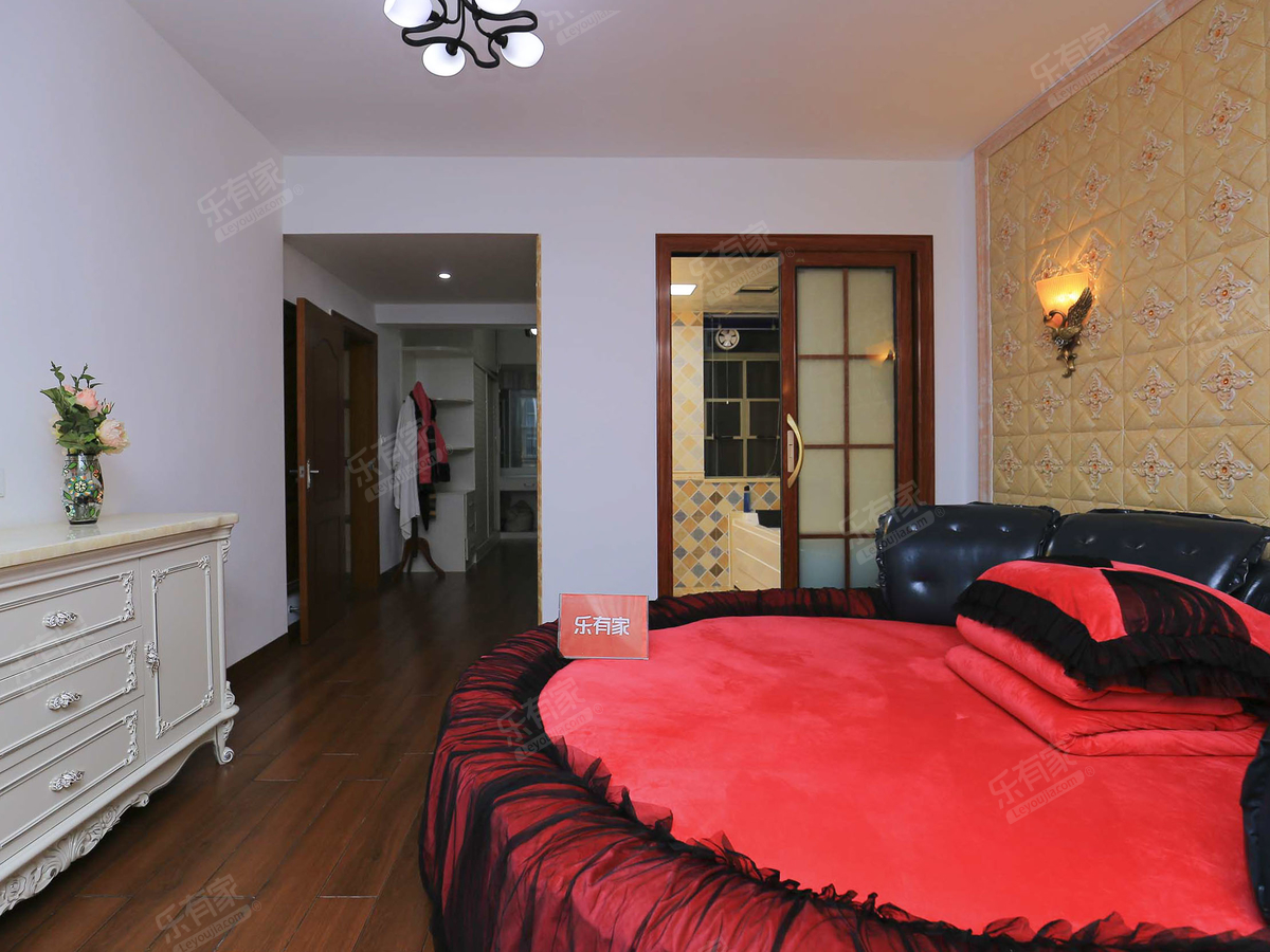 凤山水岸誉城 3房2厅2卫 162.47㎡