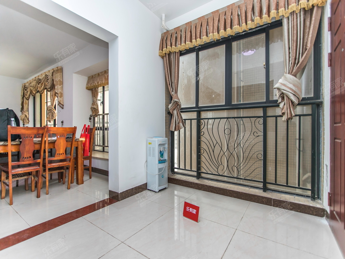 恒宇麓湖 4房3厅2卫 115.57㎡