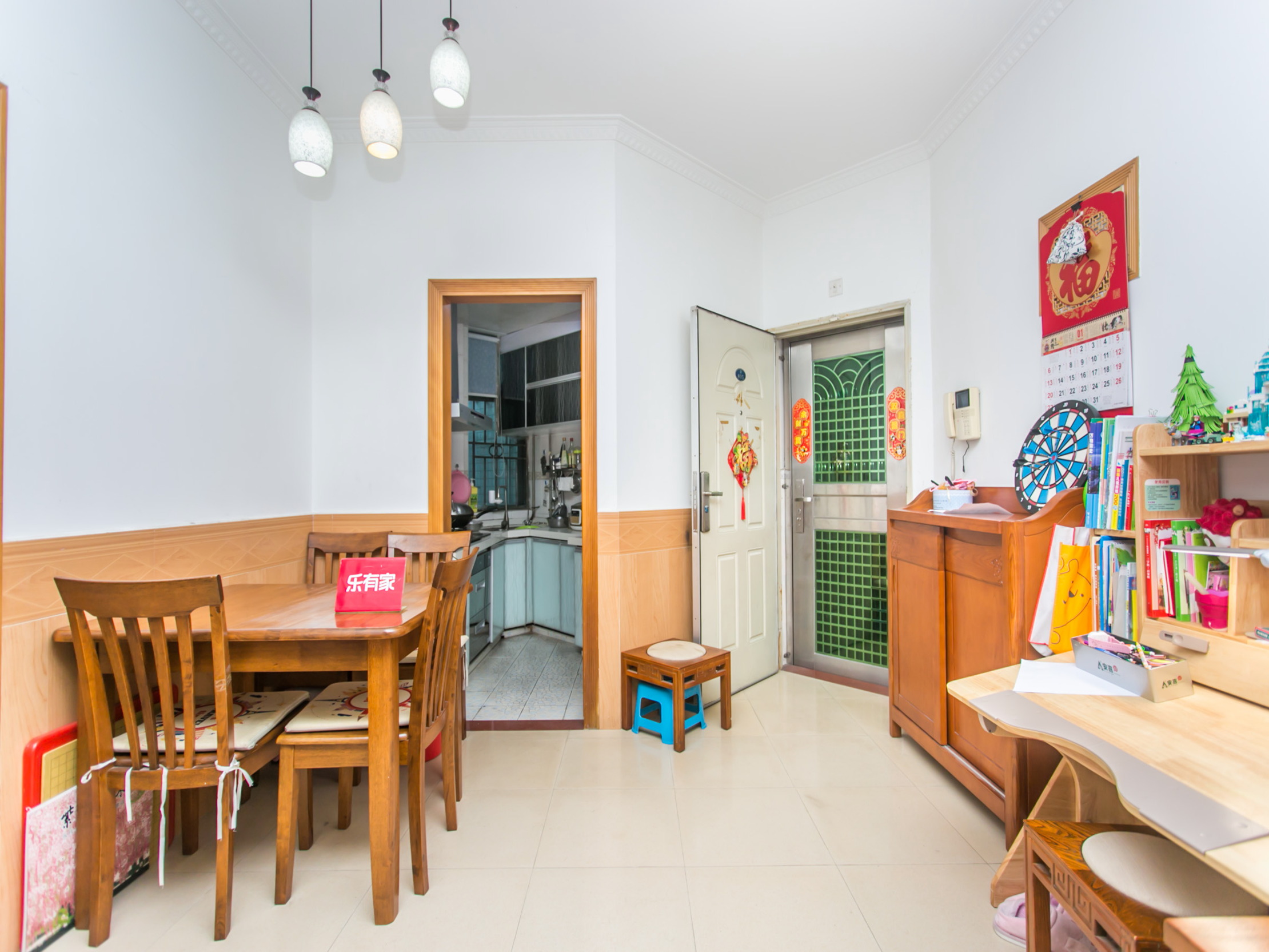 地铁口物业，海湾明珠花园一期，诚心出售，税少，小区环境好