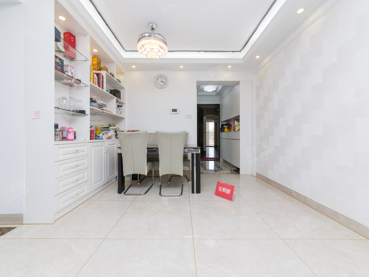 金地塞拉维花园，业主诚心，看房方便