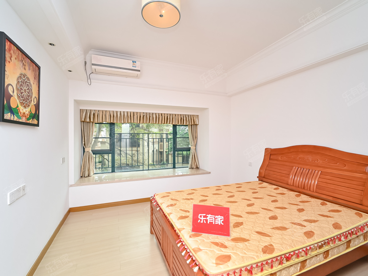 天誉精装三房保养好业主诚售