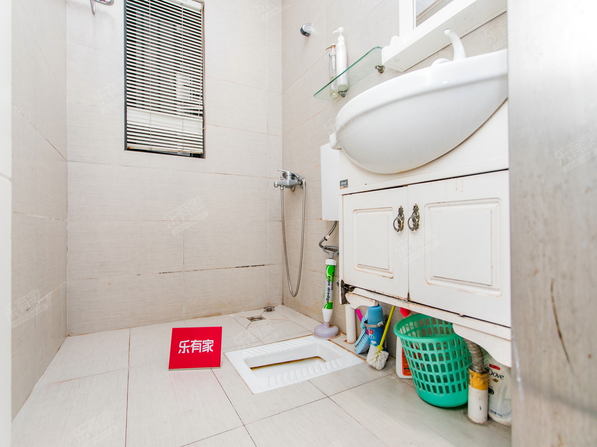 绿景精装房源，业主诚心出售