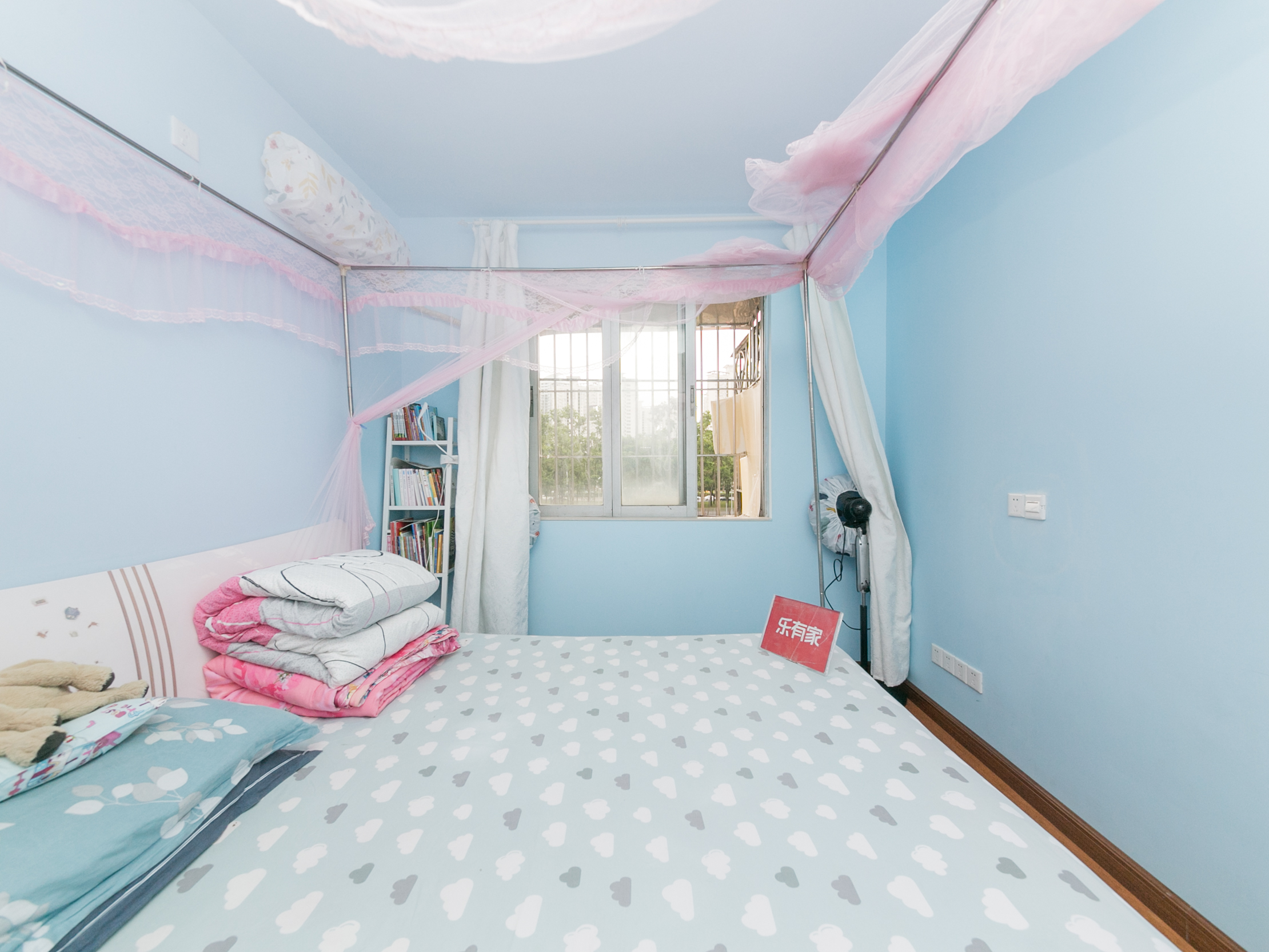 福田卓悦汇旁一房一厅，双地铁口，价格美丽，再也不用租房了。