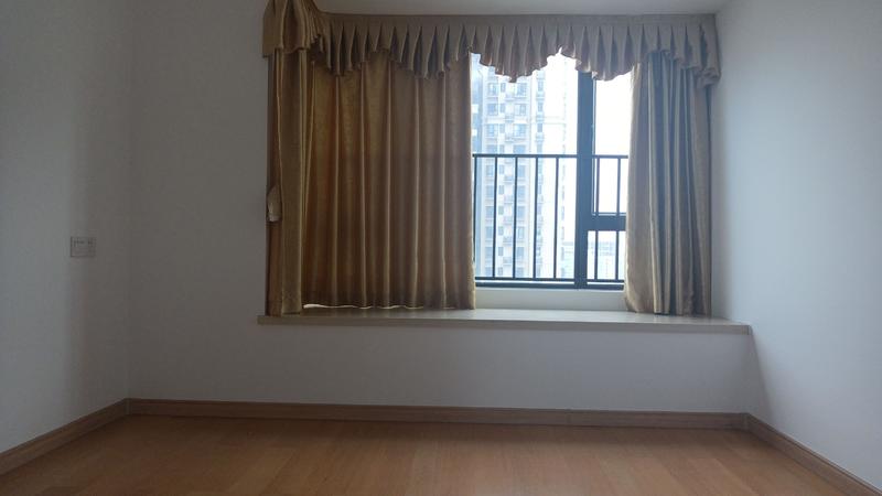 大朗万科中央公园西南精装3室2厅95m²出售