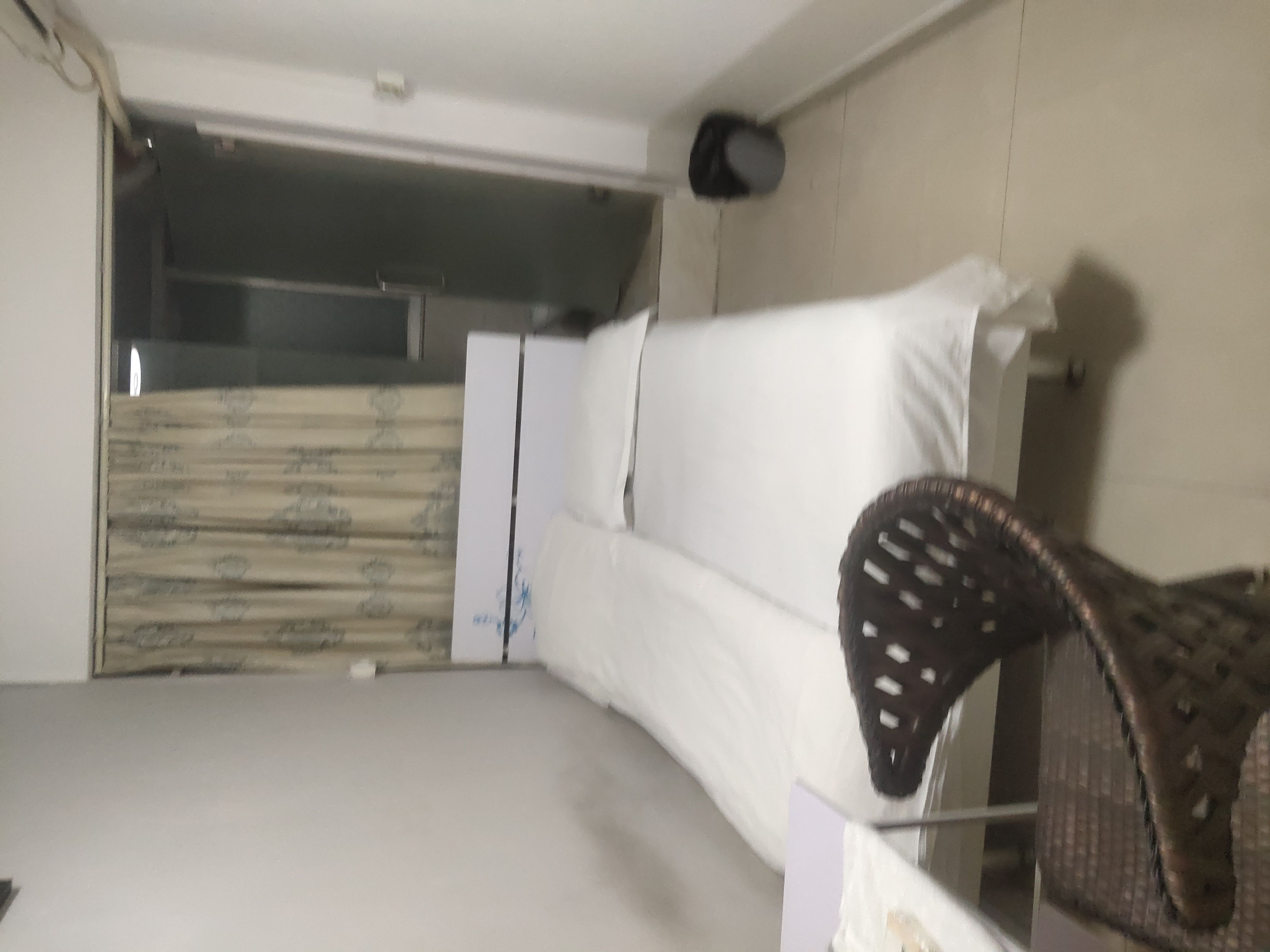 新港鸿花园视频看房