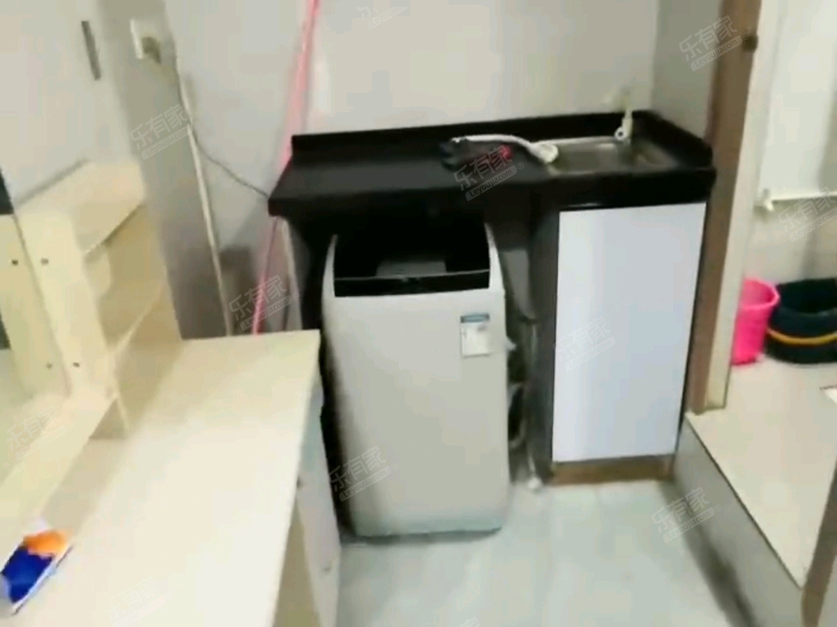 向南东村综合楼视频看房