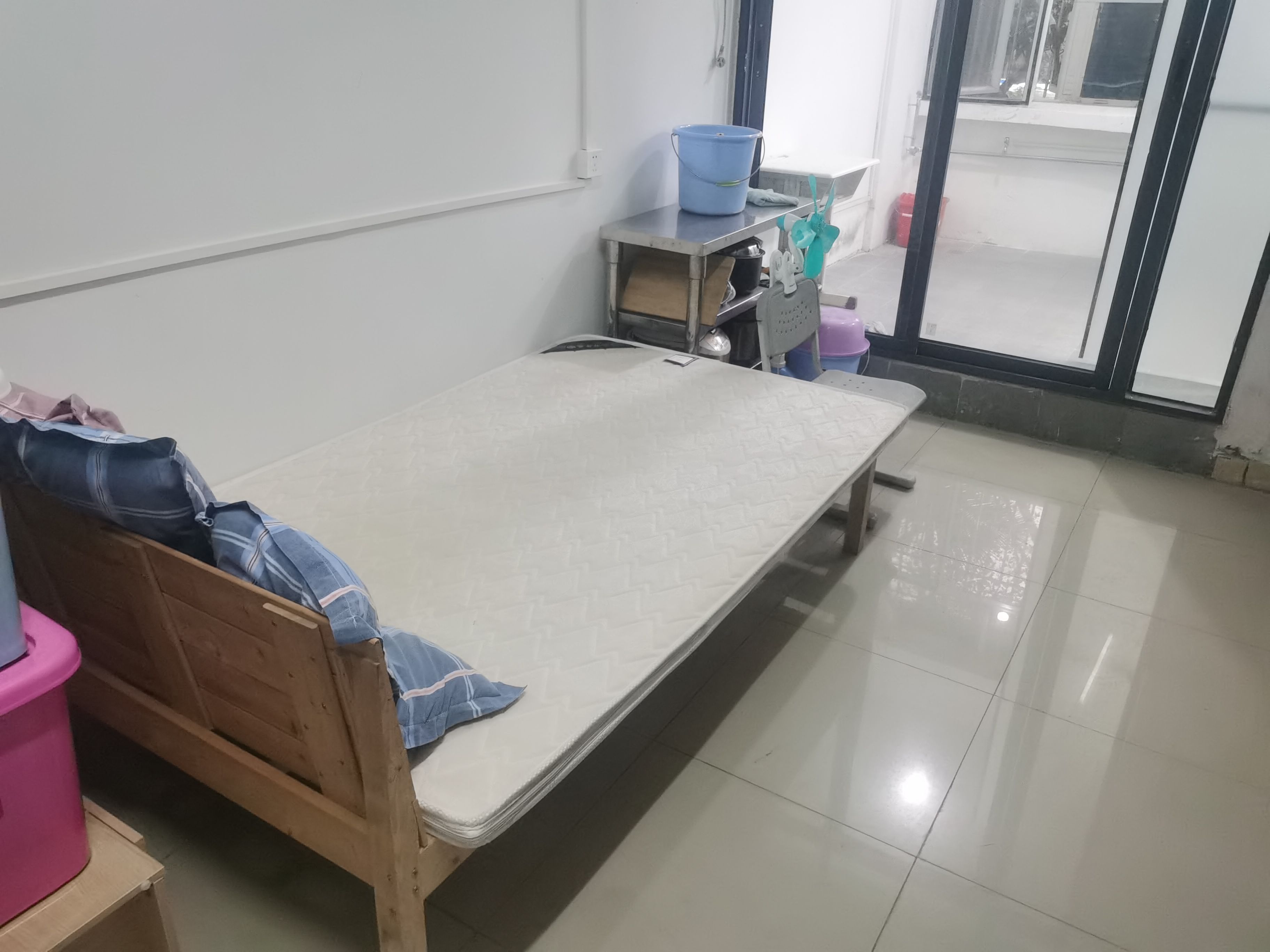 新阁小区视频看房