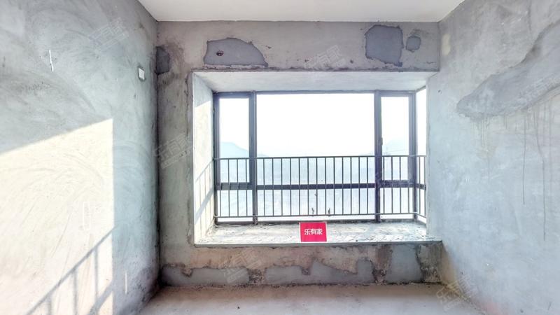松山湖华为旁紫檀山3室2厅97.11m²出售