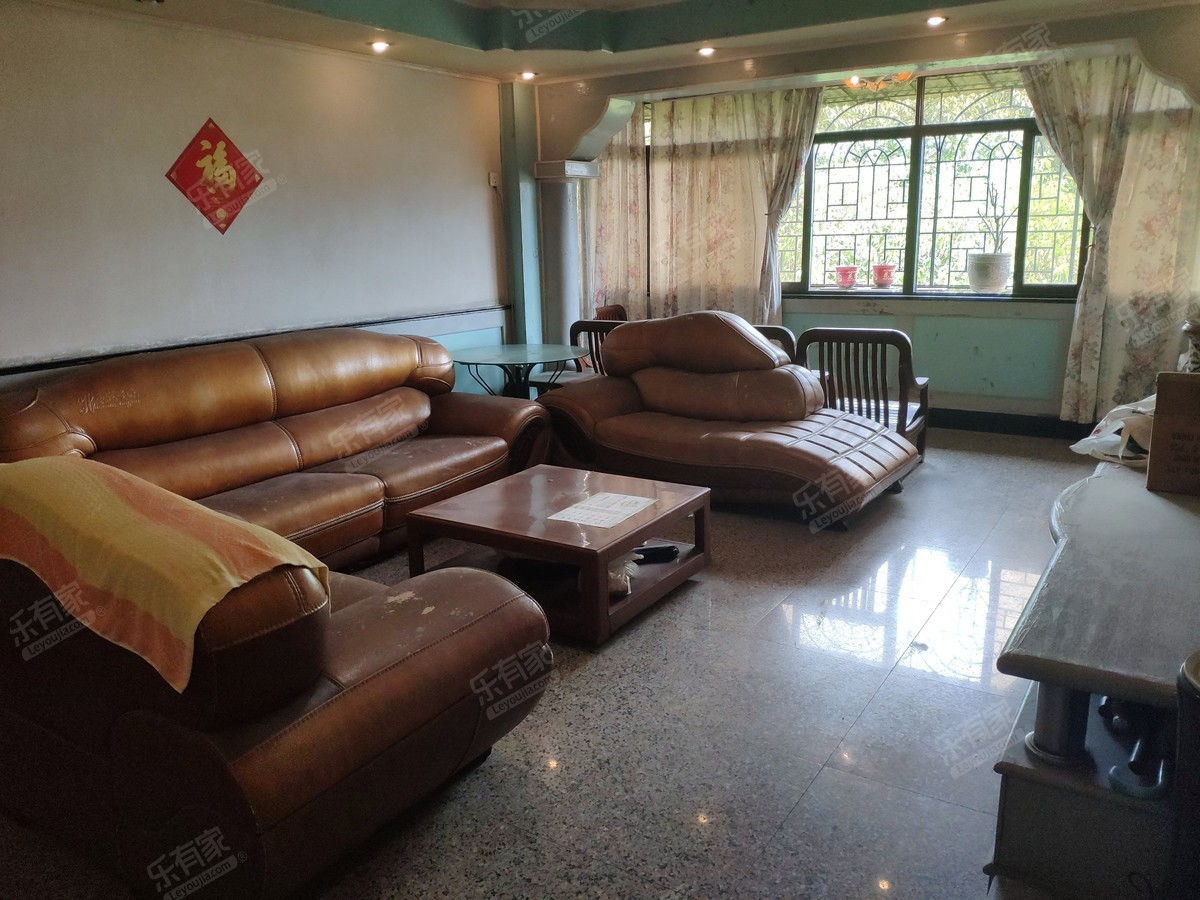 五邑大学旁，成熟社区，三房二厅二卫-江门沂水里租房