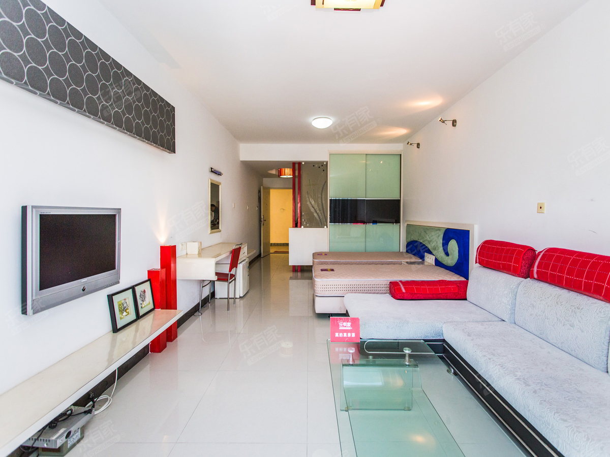 大梅沙湖心岛公寓53平单房，满两年，装修精致，看房方便。
